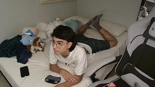 Snapshot of salvatore_montt chatting on 09.12.25 salvatore montt online show from 09.12.25