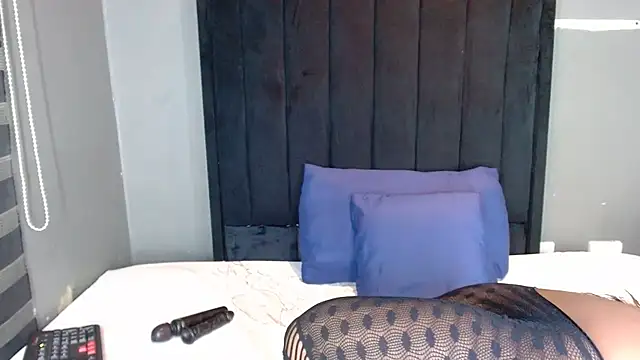 Snapshot of BigbootyliciousXXX chatting on 11.27.25 BigbootyliciousXXX online show from 11.27.25