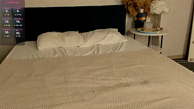 Snapshot of Lina_Kiss_Me chatting on 11.14.25 Lina Kiss Me online show from 11.14.25