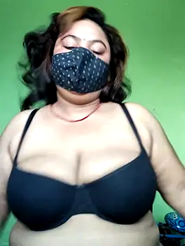 Snapshot of rani130 chatting on 10.25.25 rani130 online show from 10.25.25