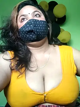 Snapshot of rani130 chatting on 11.15.25 rani130 online show from 11.15.25