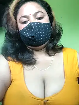 Snapshot of rani130 chatting on 11.18.25 rani130 online show from 11.18.25