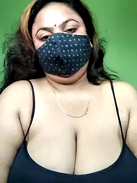 Snapshot of rani130 chatting on 12.02.25 rani130 online show from 12.02.25