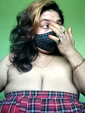 Snapshot of rani130 chatting on 12.05.25 rani130 online show from 12.05.25