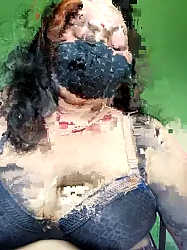 Snapshot of rani130 chatting on 12.22.25 rani130 online show from 12.22.25