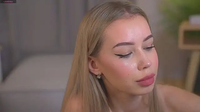 Snapshot of _Spring_Day_ chatting on 06.30.26 Spring Day online show from 06.30.26