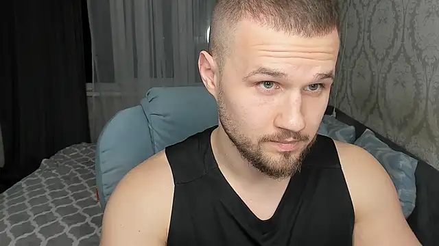 Snapshot of Vladik_b chatting on 02.19.25 Vladik b online show from 02.19.25