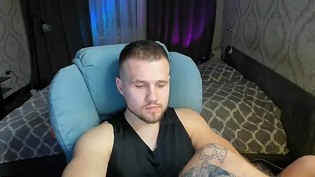 Snapshot of Vladik_b chatting on 02.27.25 Vladik b online show from 02.27.25