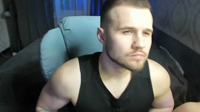 Snapshot of Vladik_b chatting on 03.17.25 Vladik b online show from 03.17.25