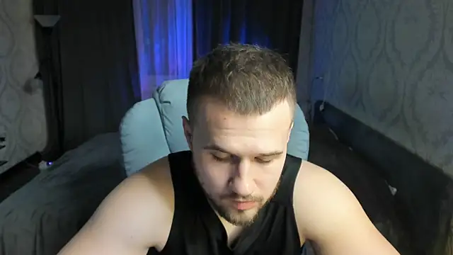 Snapshot of Vladik_b chatting on 03.21.25 Vladik b online show from 03.21.25