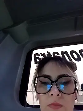 Snapshot of CandieGilson__ chatting on 09.18.25 CandieGilson online show from 09.18.25