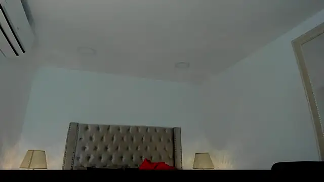 Snapshot of CandieGilson__ chatting on 11.20.25 CandieGilson online show from 11.20.25