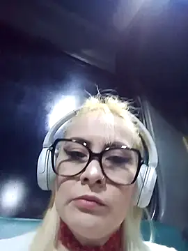 CandieGilson   online show from 02.14.26