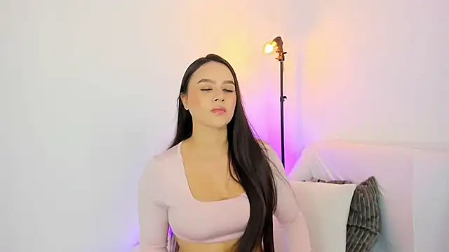 NicoleVegaa  online show from 09.27.25