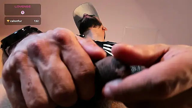 Snapshot of DickGriffith_ chatting on 11.03.25 DickGriffith online show from 11.03.25