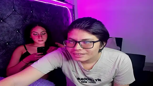 Snapshot of EmilyPacho_ chatting on 11.28.25 EmilyPacho online show from 11.28.25