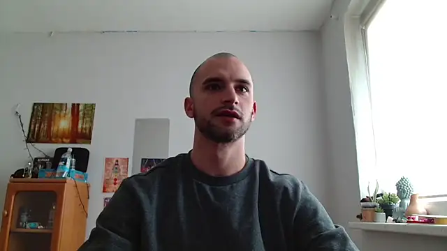 Snapshot of OskarBreno chatting on 05.07.26 OskarBreno online show from 05.07.26