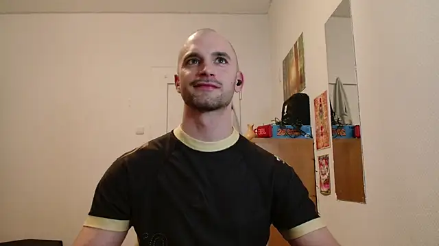 Snapshot of OskarBreno chatting on 05.11.26 OskarBreno online show from 05.11.26