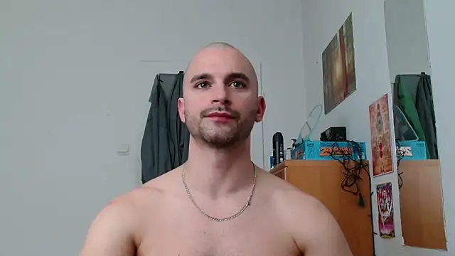 Snapshot of OskarBreno chatting on 05.24.26 OskarBreno online show from 05.24.26
