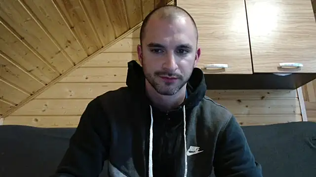 Snapshot of OskarBreno chatting on 06.11.26 OskarBreno online show from 06.11.26