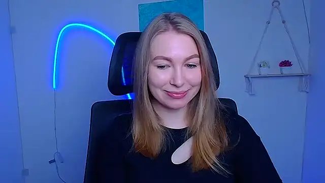 Snapshot of Dana_flowers chatting on 04.23.26 Dana flowers online show from 04.23.26