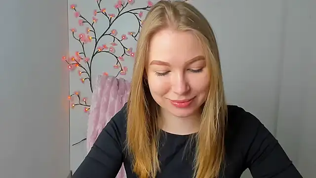Snapshot of Dana_flowers chatting on 05.02.26 Dana flowers online show from 05.02.26