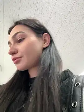 lunalovelee online show from 09.28.25