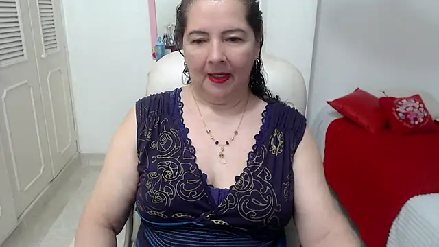 Snapshot of leonela_69 chatting on 06.05.26 leonela 69 online show from 06.05.26