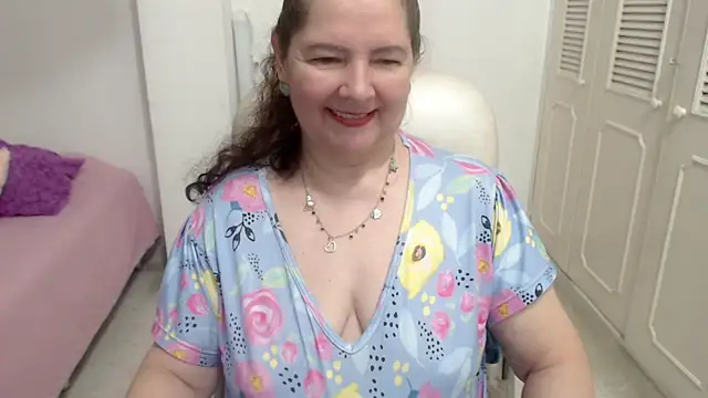 Snapshot of leonela_69 chatting on 07.09.26 leonela 69 online show from 07.09.26