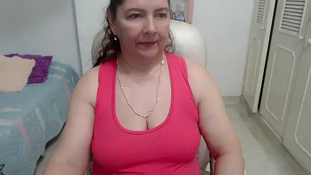 Snapshot of leonela_69 chatting on 07.14.26 leonela 69 online show from 07.14.26
