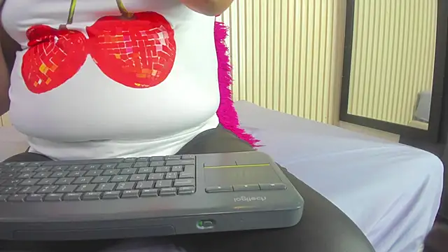 Aida-nicolle online show from 11.15.25