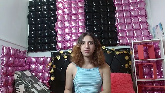 Snapshot of poisondost_hot chatting on 02.14.25 poisondost hot online show from 02.14.25