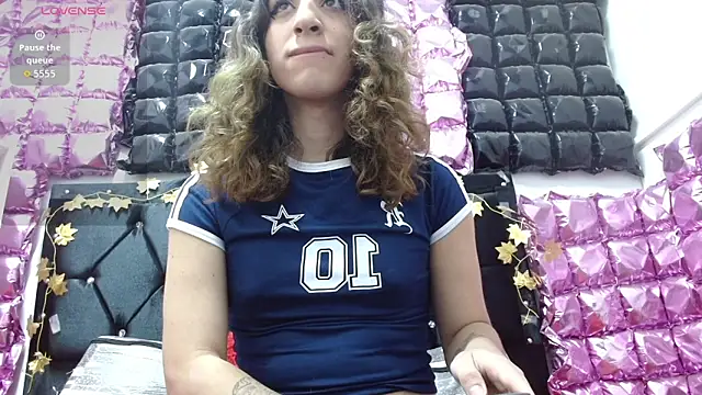 Snapshot of poisondost_hot chatting on 09.21.25 poisondost hot online show from 09.21.25