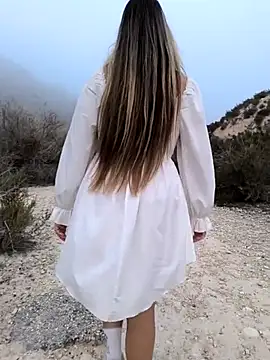 Mona Plus online show from 09.17.25