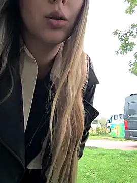 Mona Plus online show from 09.27.25