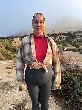 Mona Plus online show from 10.17.25