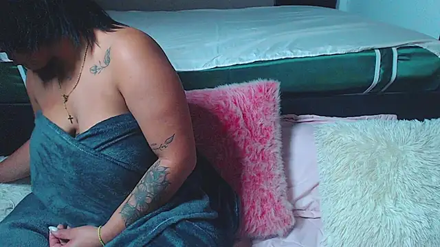 rebeka kenye online show from 03.18.25