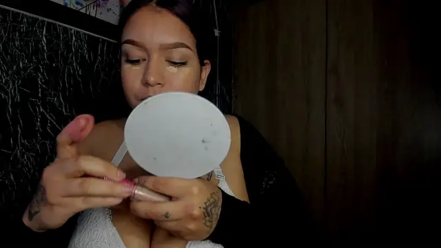 Bellota Girl online show from 10.18.25