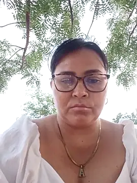 promiscuous-indecent-momm online show from 02.21.25