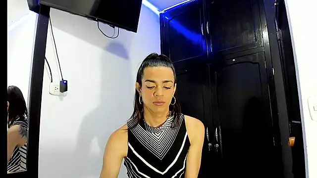 Snapshot of Dollcatalina chatting on 03.03.25 Dollcatalina online show from 03.03.25