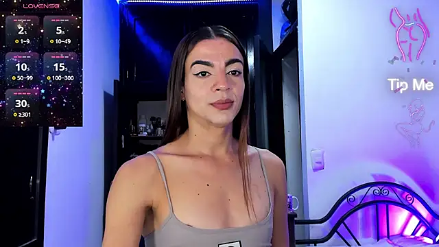 Snapshot of Dollcatalina chatting on 11.30.25 Dollcatalina online show from 11.30.25