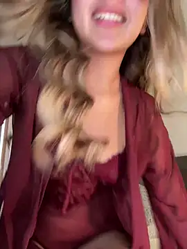 Hornyholly   online show from 03.20.26