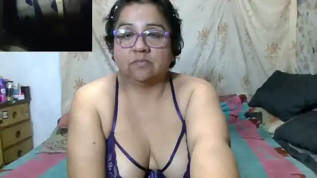 erinadarling79 online show from 07.25.26