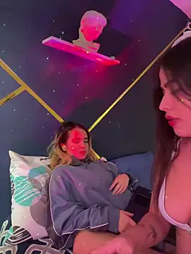 Snapshot of isis_lombardi chatting on 03.16.25 isis lombardi online show from 03.16.25