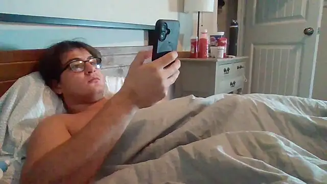 Snapshot of danyh2023 chatting on 10.22.25 danyh2023 online show from 10.22.25