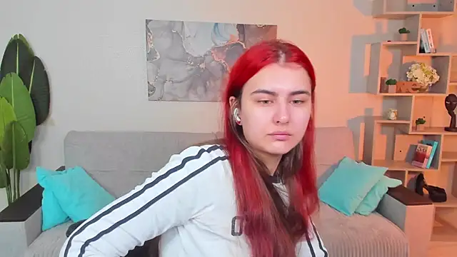 GabriellaMays online show from 10.10.25