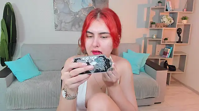 GabriellaMays online show from 10.12.25