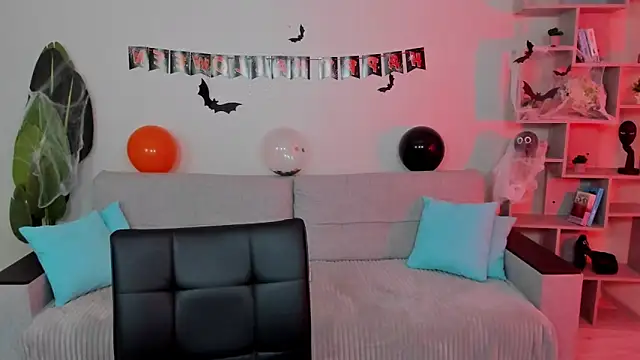 GabriellaMays online show from 10.16.25