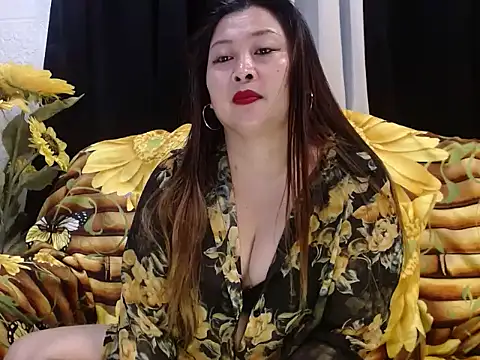 Snapshot of UrSweetClassyPinay chatting on 12.22.25 UrSweetClassyPinay online show from 12.22.25