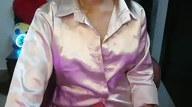 Snapshot of jenifermedow chatting on 02.24.25 jenifermedow online show from 02.24.25